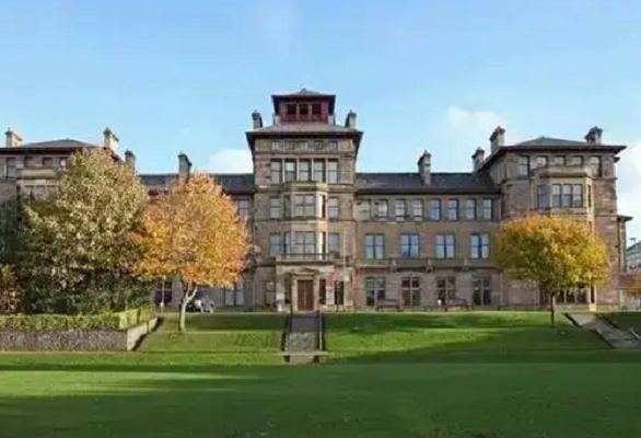 南安普顿大学商科课程预习